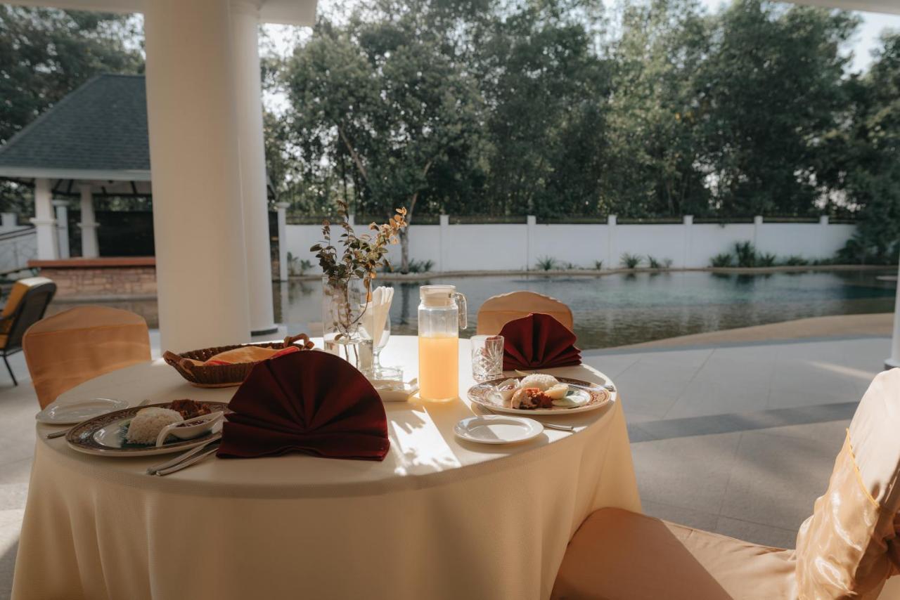 The Kahaani Hotel Ayer Keroh Buitenkant foto