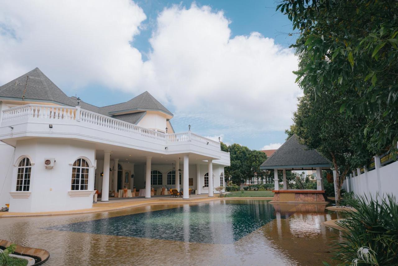 The Kahaani Hotel Ayer Keroh Buitenkant foto